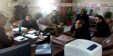 Tapu Kadastro Elazığ İl Müdürü Sayın Gazi Osman TOSUN Beyefendi’ye hayırlı olsun ziyaretinde bulunduk.