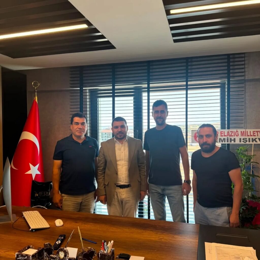 İş İnsanları Levent Tiryaki, Mustafa Can ve Serdar Meriç’ten Derneğimize Hayırlı Olsun Ziyareti