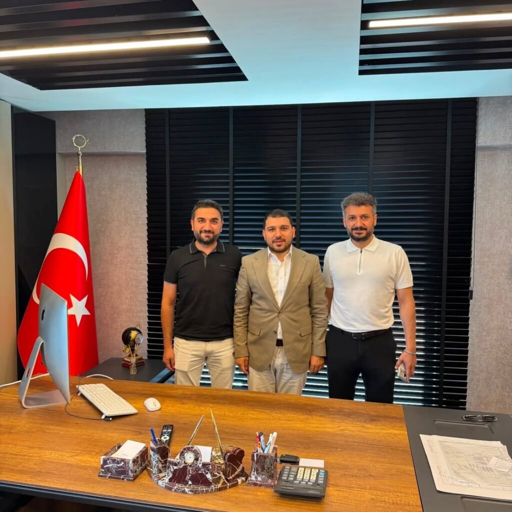 Tasarım Proje Ofisi’nden Mimar Fatih Bey ve İnşaat Mühendisi Muhsin Aslan’dan Derneğimize Hayırlı Olsun Ziyareti